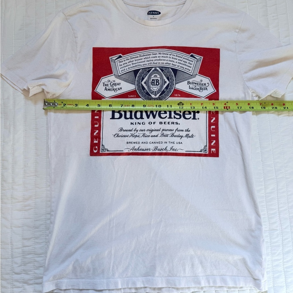 Old Navy Budweiser Graphic Tee Size Small - Picture 3 of 5